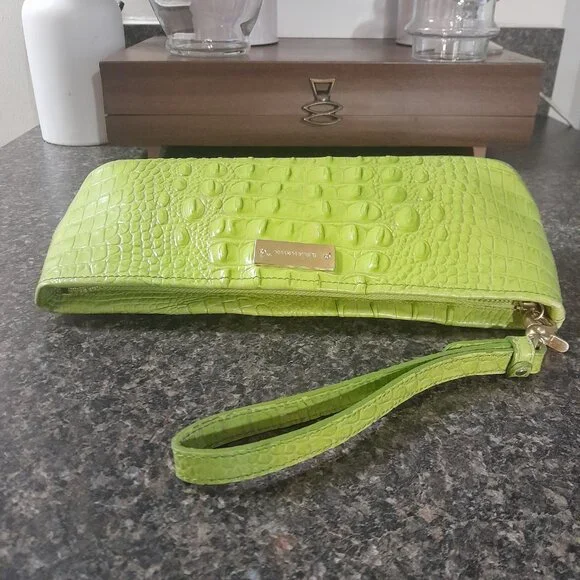BRAHMIN Green leather Wristlet - Picture 5 of 9